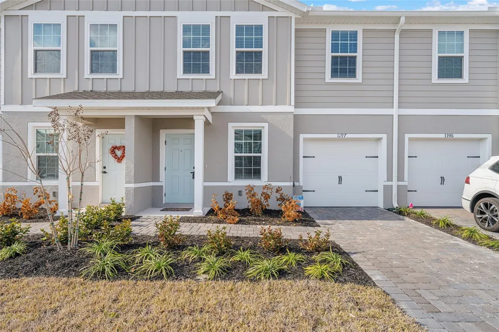 1197 PORT BLUE WAY Lady Lake, FL 32159