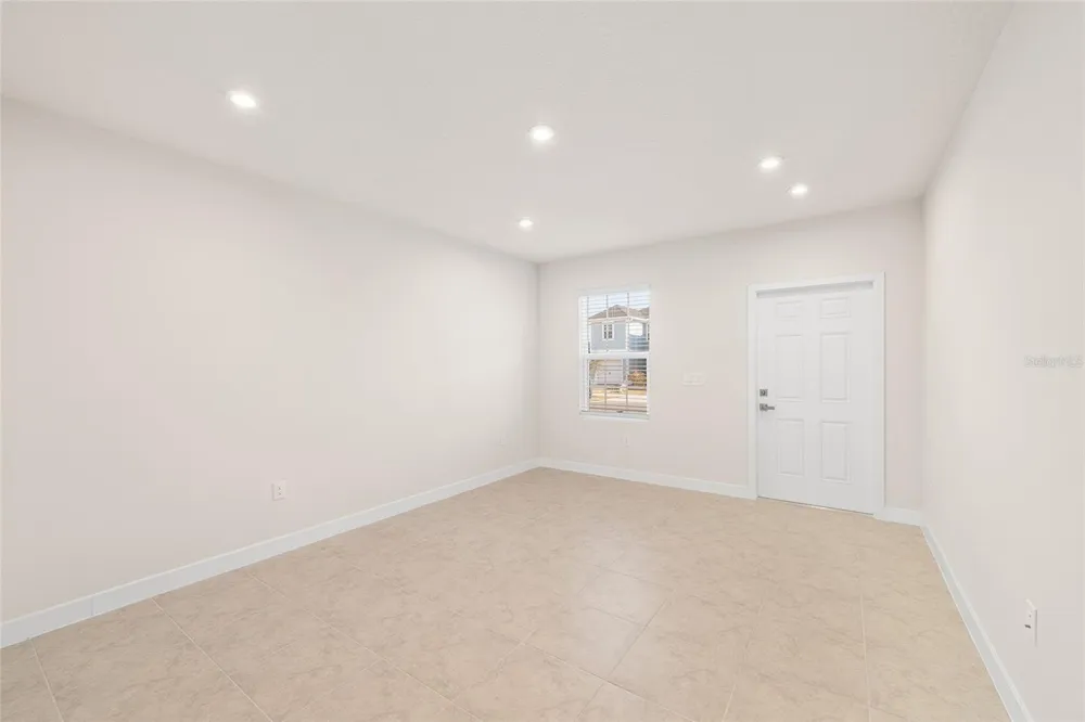 1197 PORT BLUE WAY Lady Lake, FL 32159