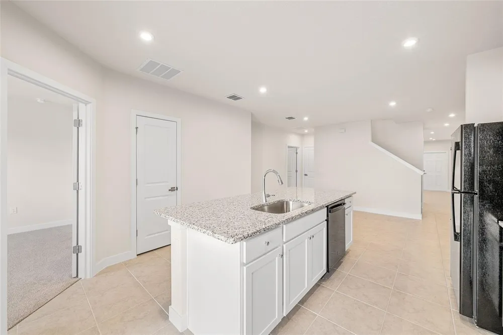 1197 PORT BLUE WAY Lady Lake, FL 32159