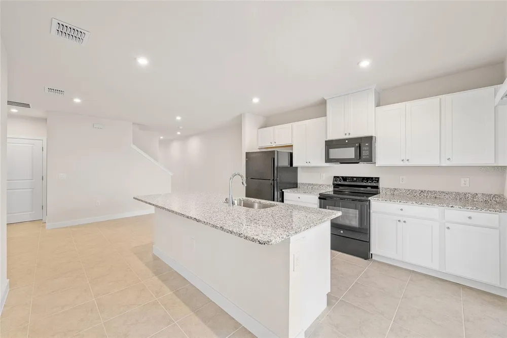 1197 PORT BLUE WAY Lady Lake, FL 32159