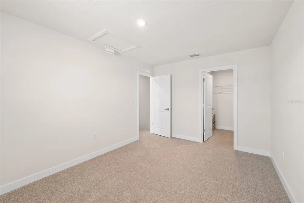 1197 PORT BLUE WAY Lady Lake, FL 32159