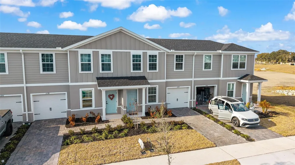 1197 PORT BLUE WAY Lady Lake, FL 32159