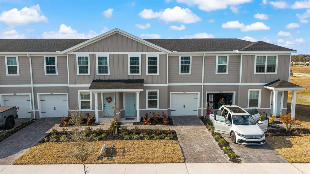1197 PORT BLUE WAY Lady Lake, FL 32159
