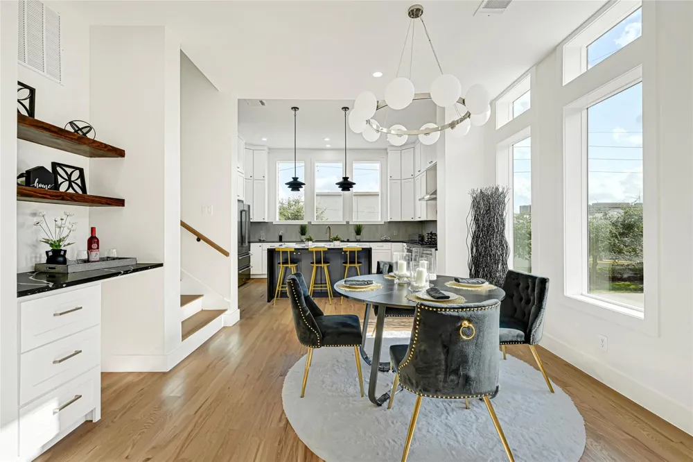 5617 Val Verde Street