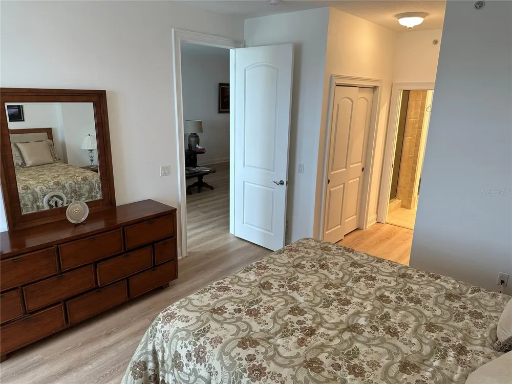 615 RIVIERA DUNES WAY #406 Palmetto, FL 34221