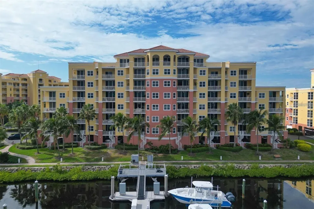 615 RIVIERA DUNES WAY #406 Palmetto, FL 34221