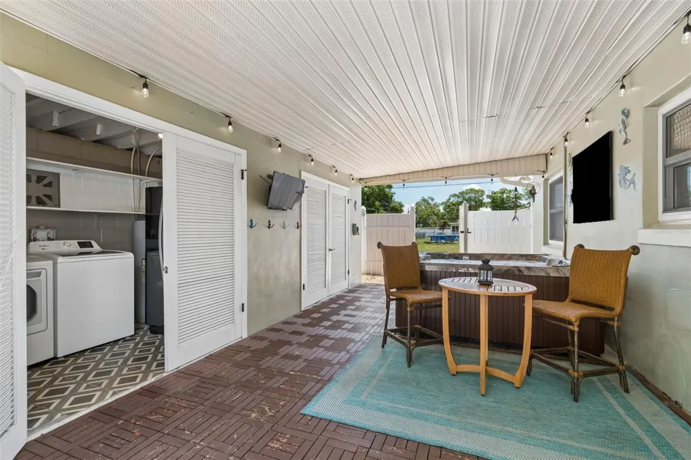 604 7TH AVENUE SW Largo, FL 33770