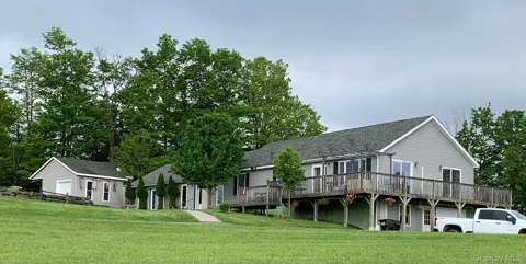 6 Rock View Lane