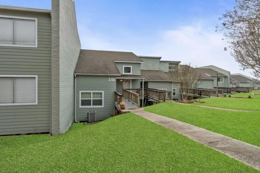 325 Carolcrest Lane #15 Livingston, TX 77351