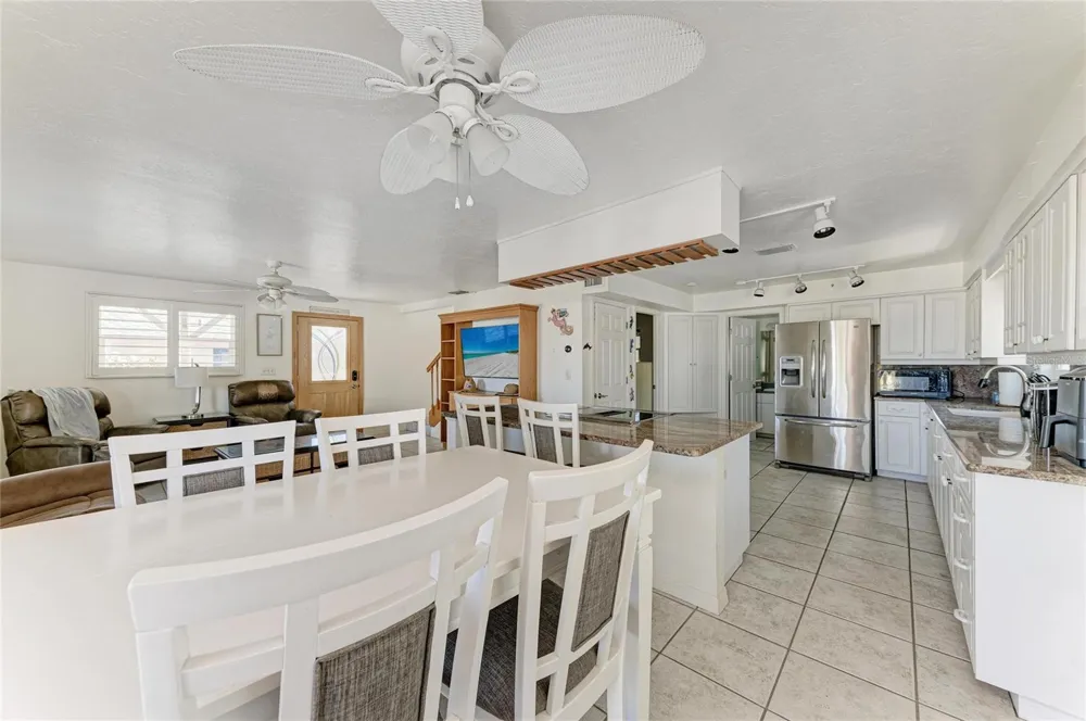 872 NORTH SHORE DRIVE Anna Maria, FL 34216
