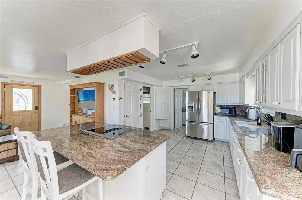 872 NORTH SHORE DRIVE Anna Maria, FL 34216