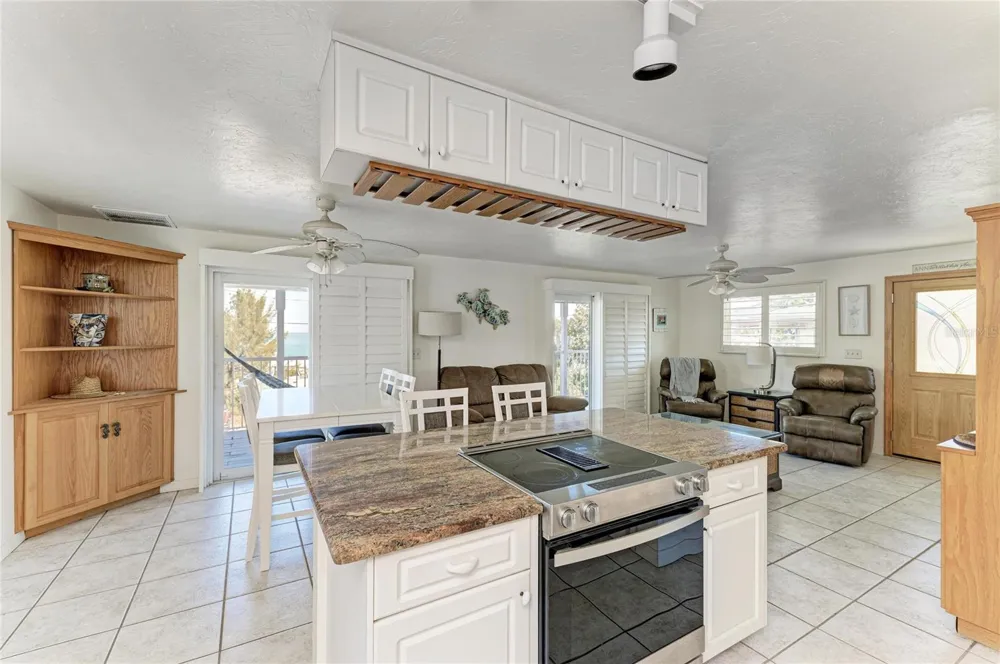 872 NORTH SHORE DRIVE Anna Maria, FL 34216