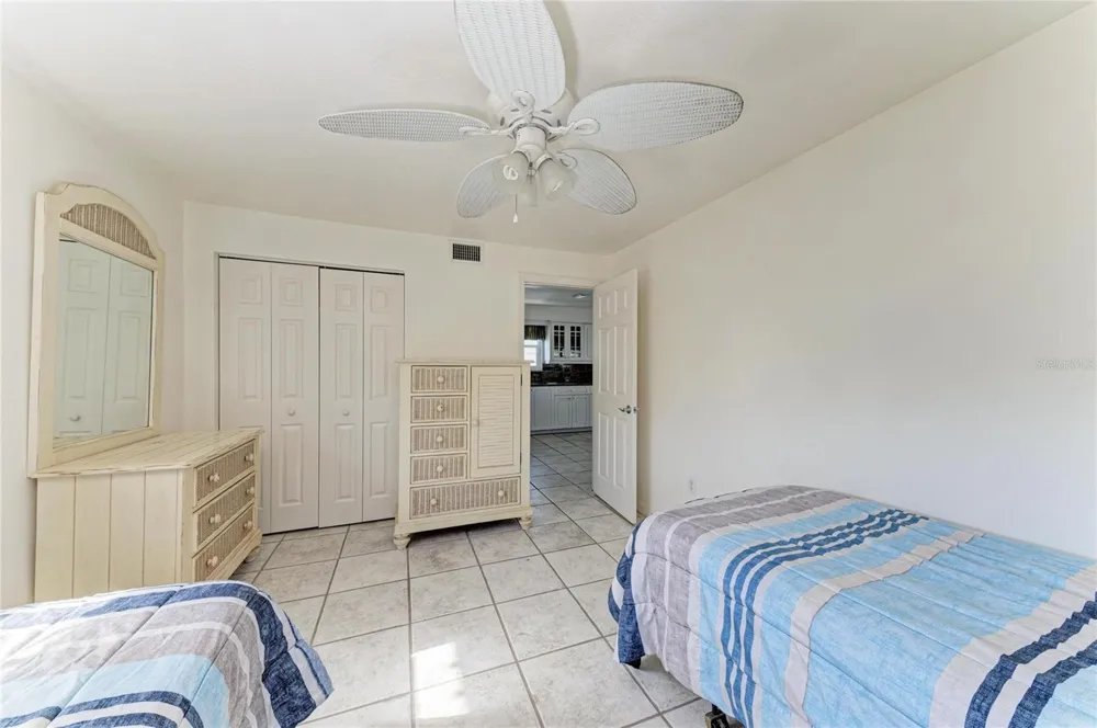 872 NORTH SHORE DRIVE Anna Maria, FL 34216