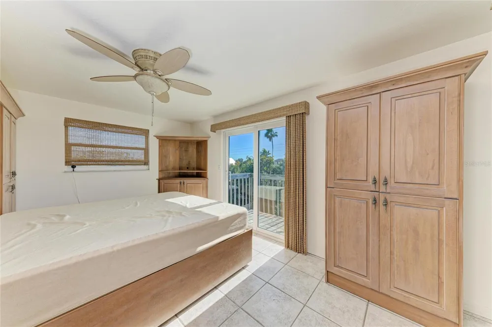 872 NORTH SHORE DRIVE Anna Maria, FL 34216