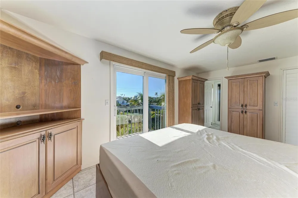872 NORTH SHORE DRIVE Anna Maria, FL 34216