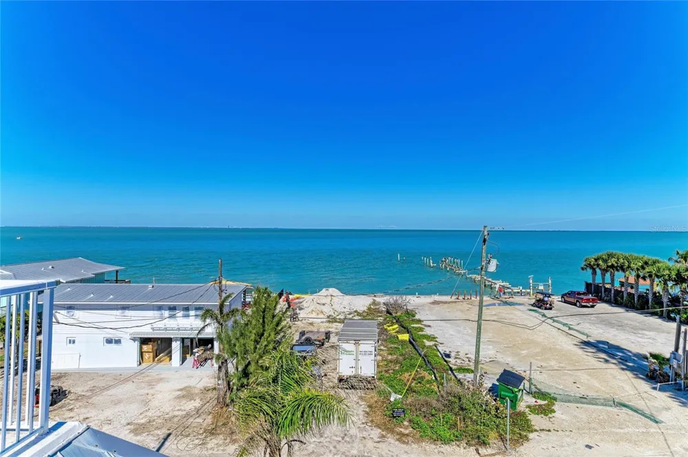 872 NORTH SHORE DRIVE Anna Maria, FL 34216