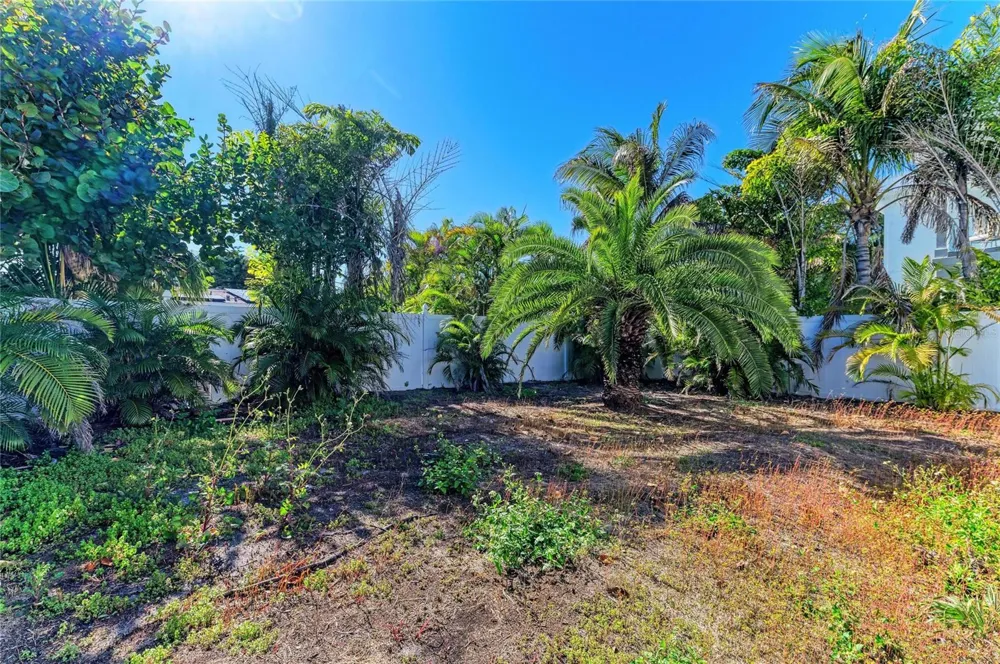 872 NORTH SHORE DRIVE Anna Maria, FL 34216