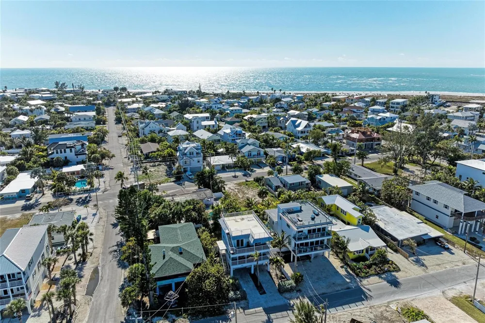 872 NORTH SHORE DRIVE Anna Maria, FL 34216