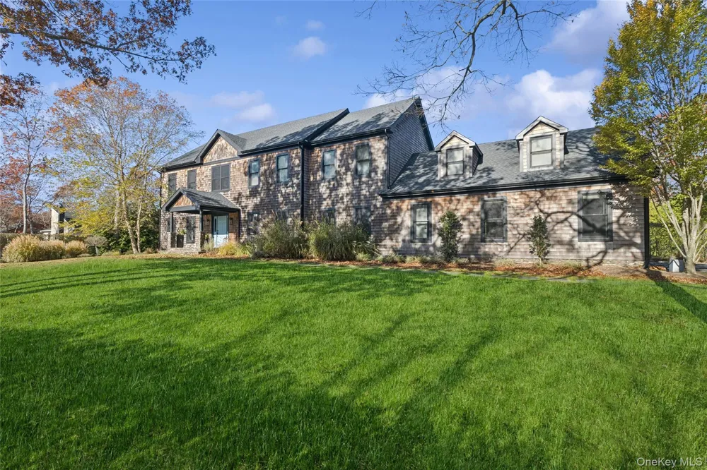 9 Debras Way Wainscott, NY 11975