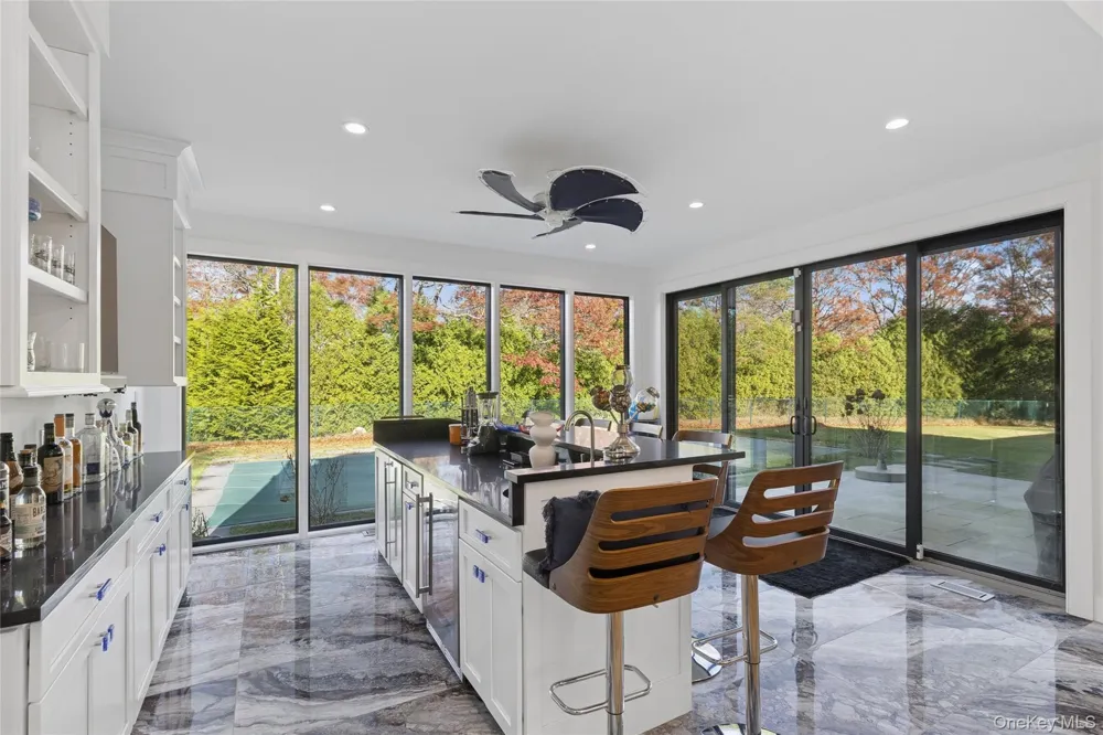 9 Debras Way Wainscott, NY 11975
