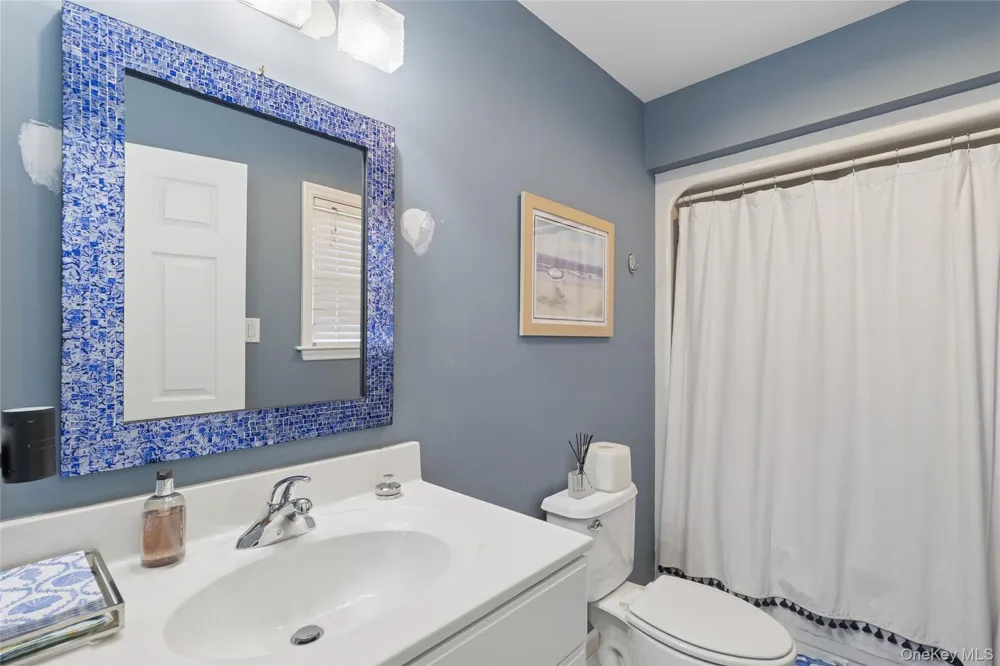 9 Debras Way Wainscott, NY 11975