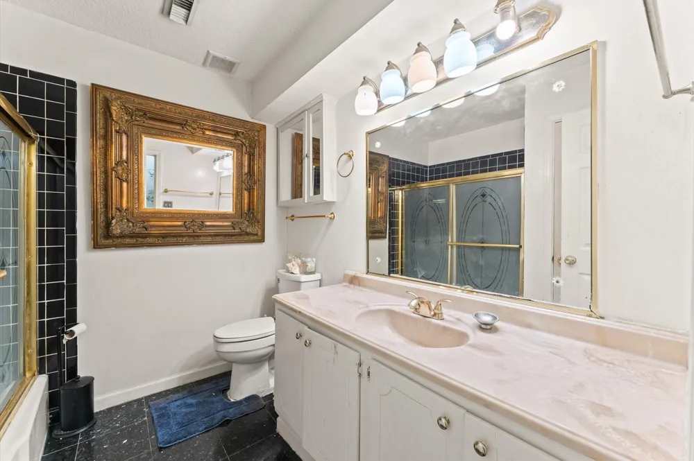 21207 Abbey Oak Circle Houston, TX 77073