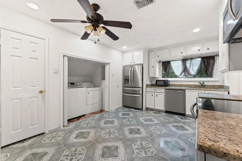 21207 Abbey Oak Circle Houston, TX 77073