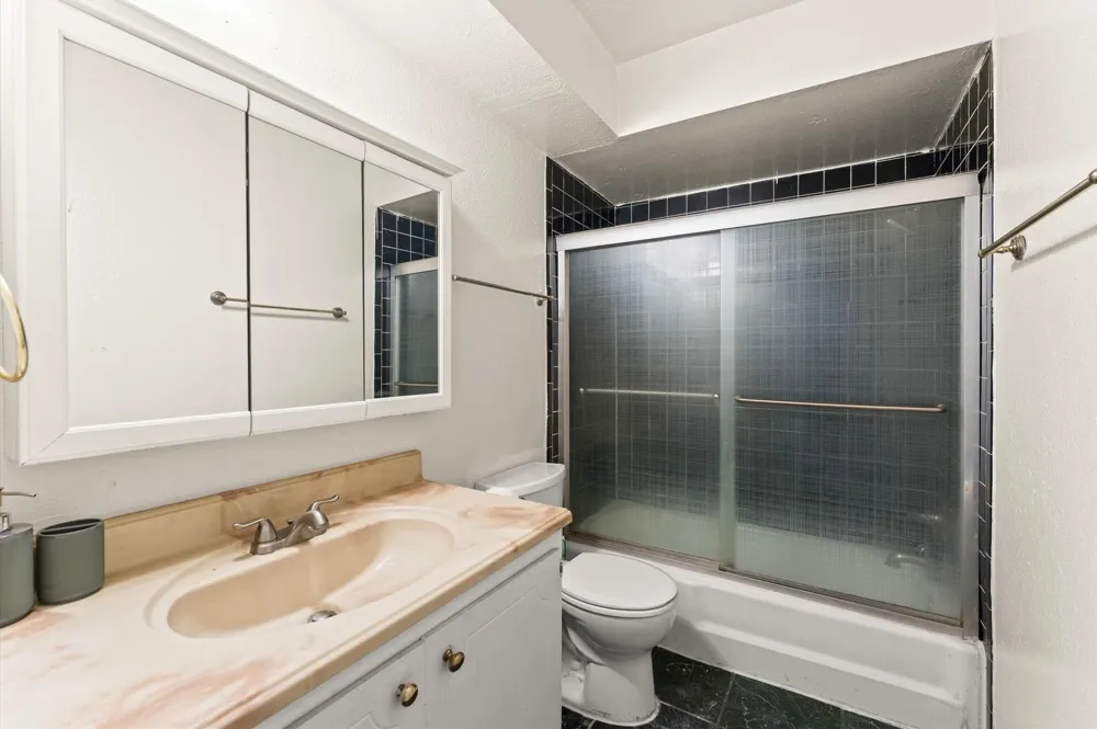 21207 Abbey Oak Circle Houston, TX 77073