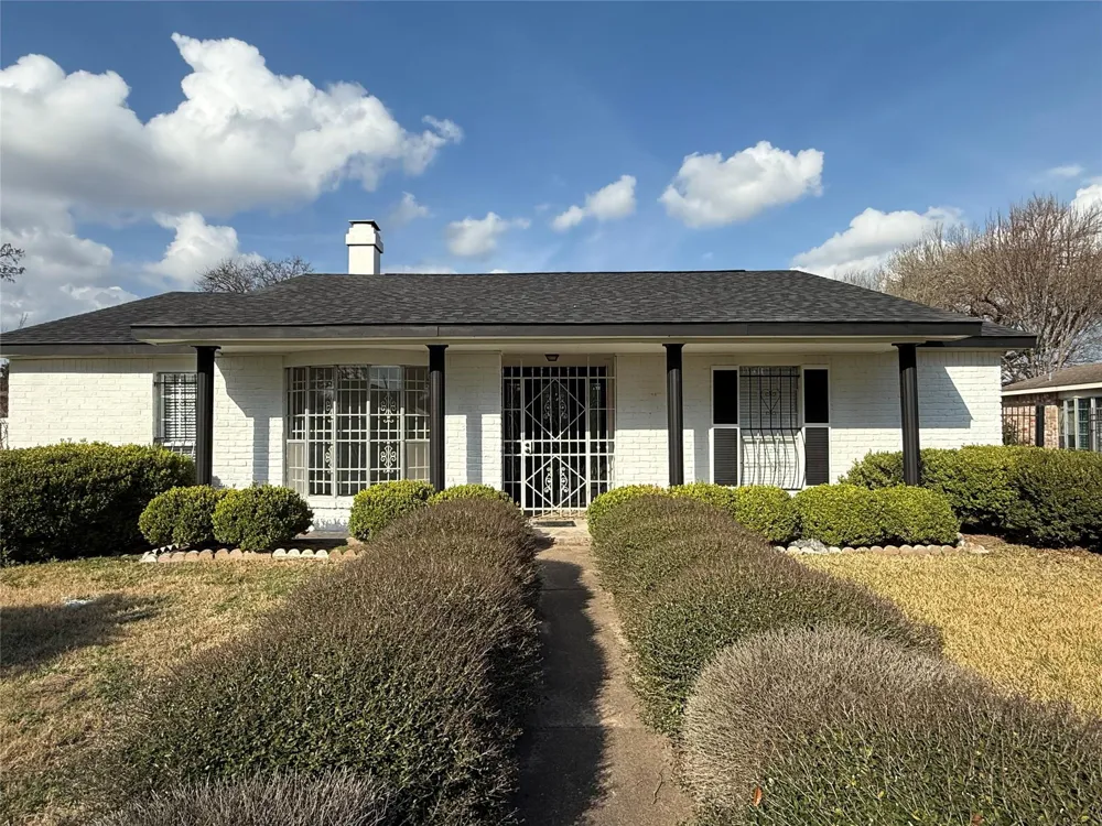 12834 Glenwolde Drive