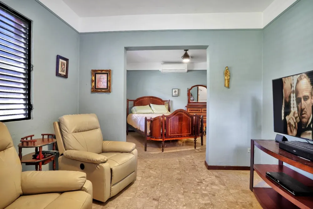 . J STREET #3 Guaynabo, PR 00966