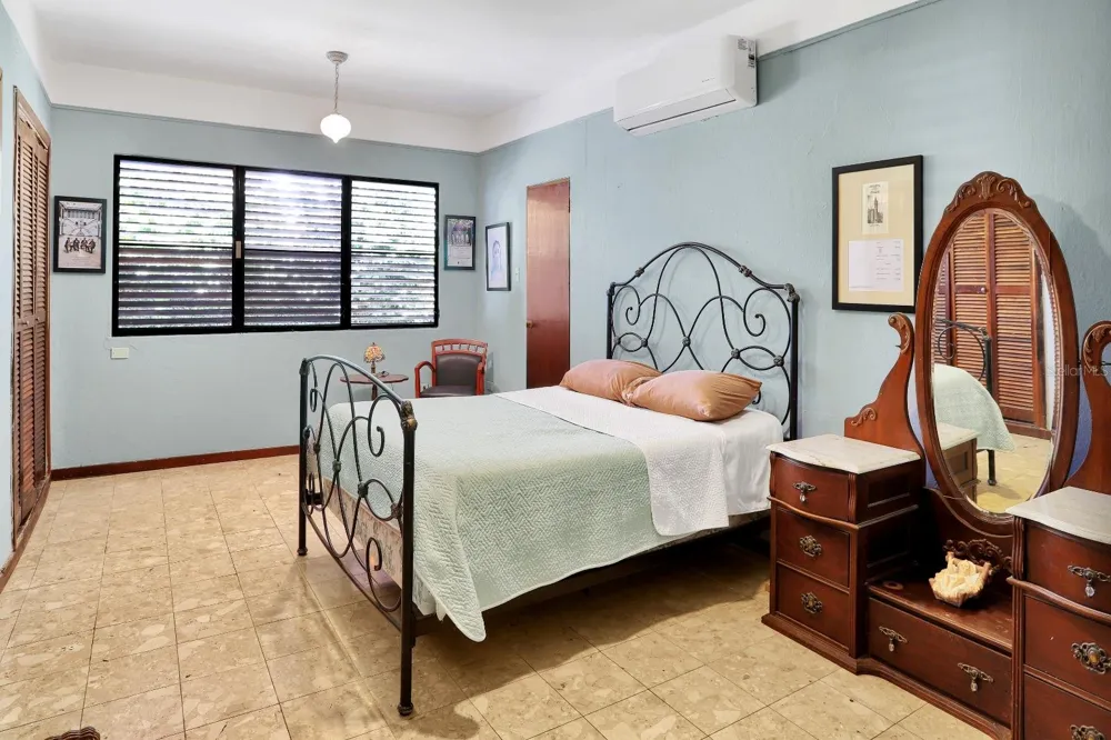 . J STREET #3 Guaynabo, PR 00966