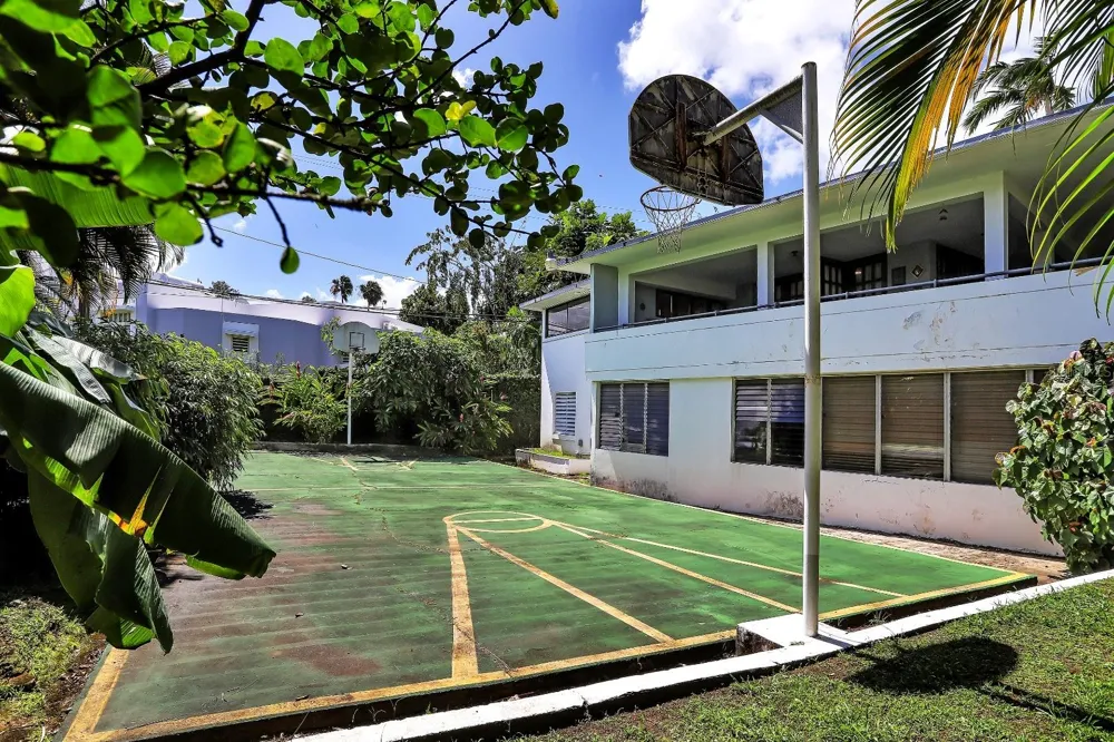. J STREET #3 Guaynabo, PR 00966