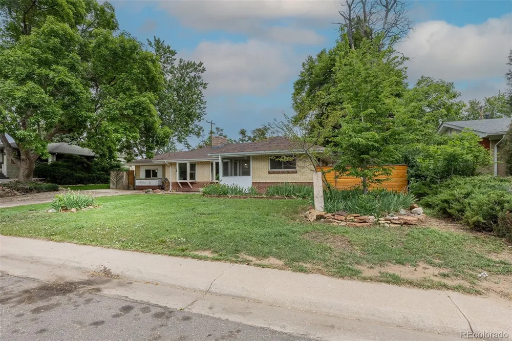 5810 S Greenwood Street