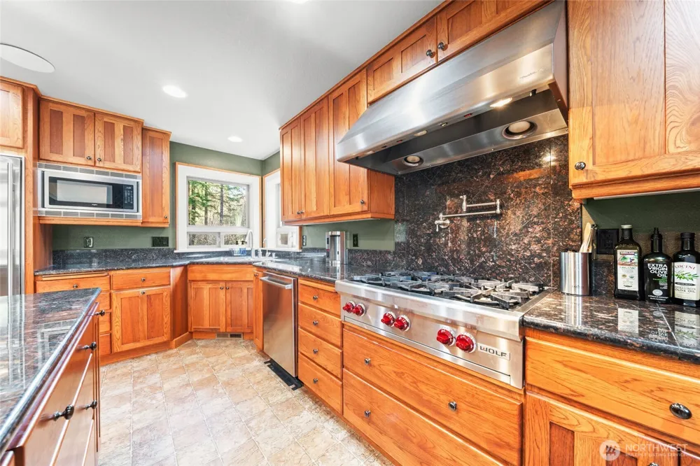 340 Arrowhead Road Ariel, WA 98603