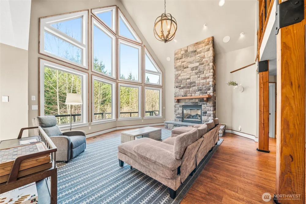 340 Arrowhead Road Ariel, WA 98603