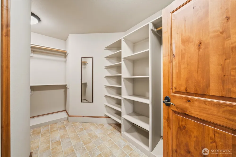 340 Arrowhead Road Ariel, WA 98603
