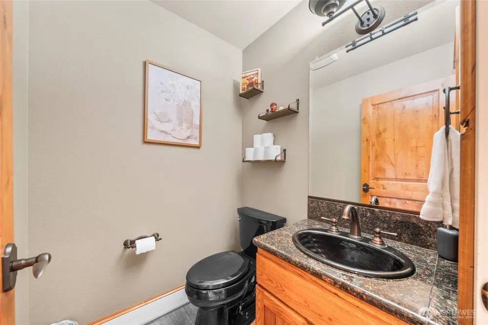 340 Arrowhead Road Ariel, WA 98603