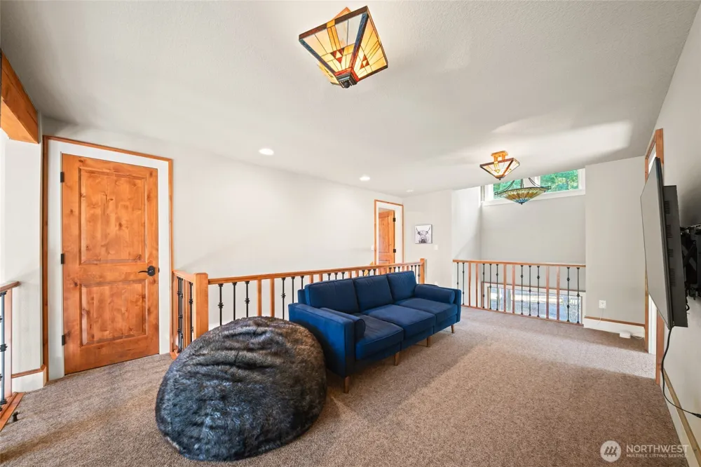 340 Arrowhead Road Ariel, WA 98603