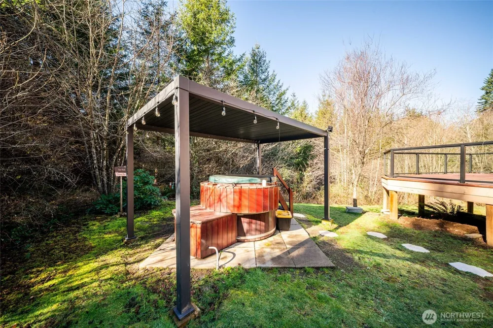 340 Arrowhead Road Ariel, WA 98603