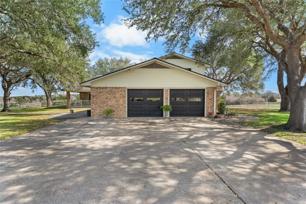 3120 Us Highway 77-A S Hallettsville, TX 77964