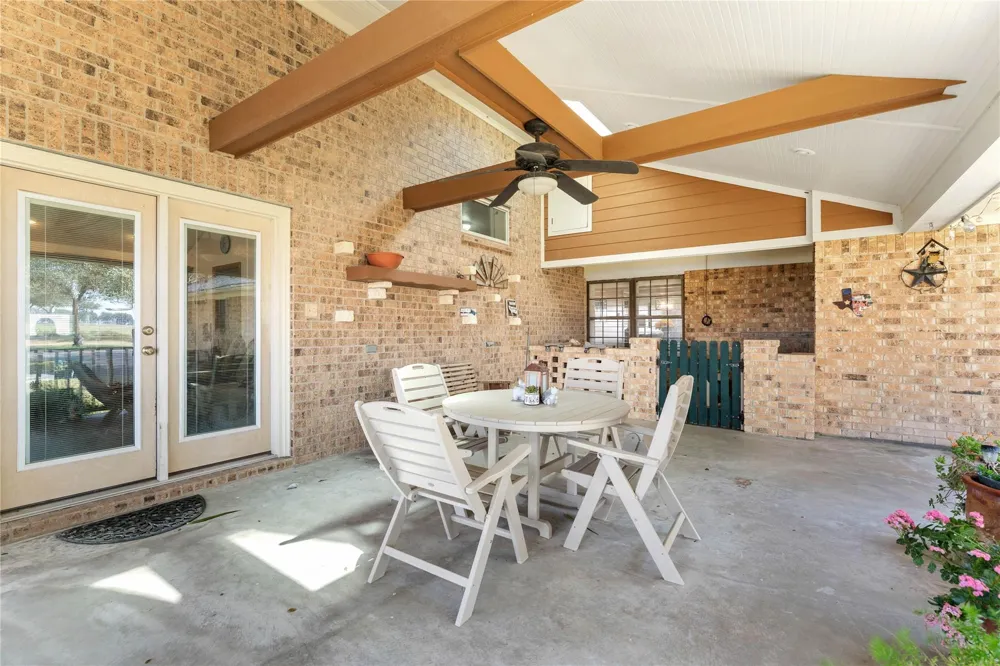 3120 Us Highway 77-A S Hallettsville, TX 77964
