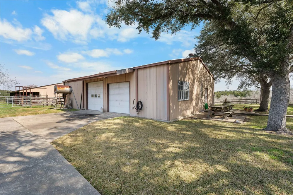 3120 Us Highway 77-A S Hallettsville, TX 77964