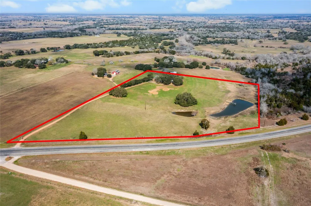 3120 Us Highway 77-A S Hallettsville, TX 77964