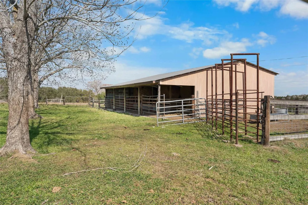 3120 Us Highway 77-A S Hallettsville, TX 77964