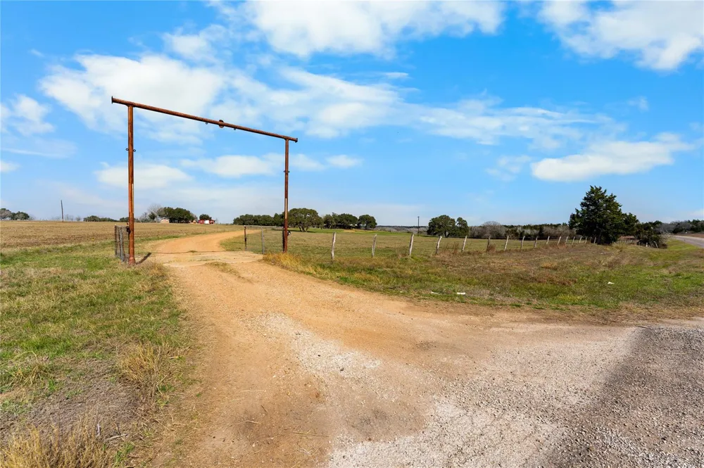 3120 Us Highway 77-A S Hallettsville, TX 77964