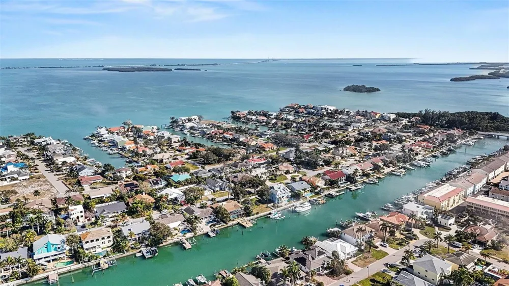 840 3RD AVENUE S Tierra Verde, FL 33715