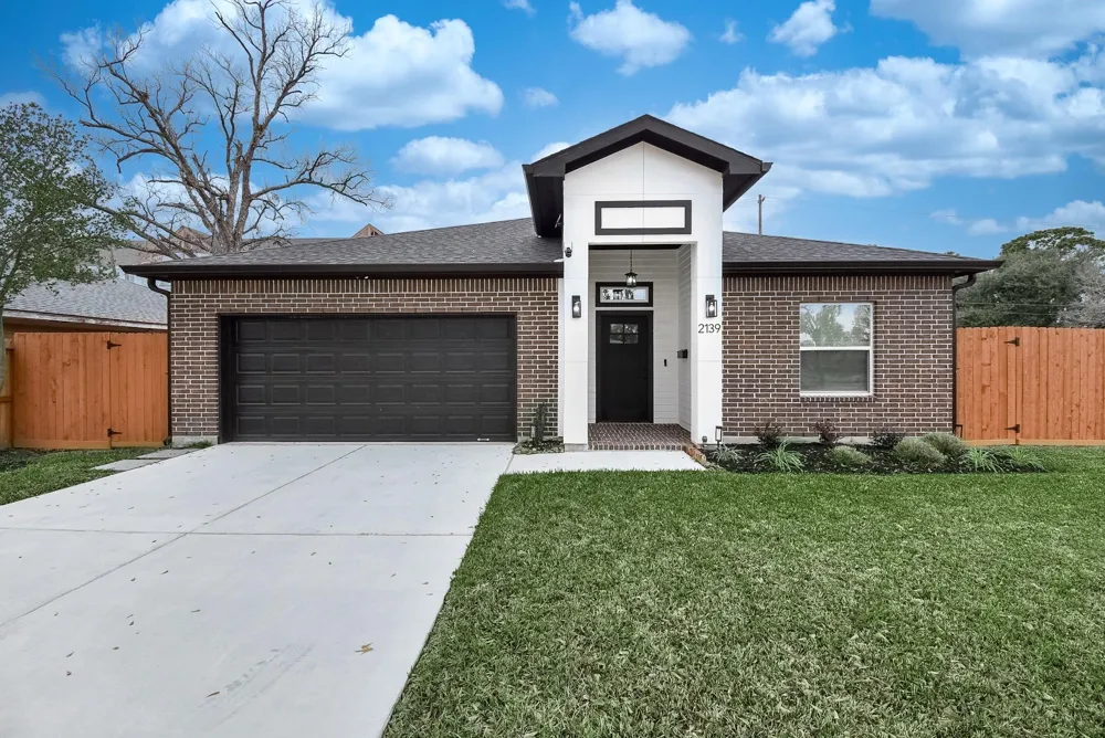 2139 Counter Point Drive