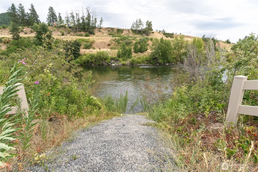 196 Still Lane Peshastin, WA 98847