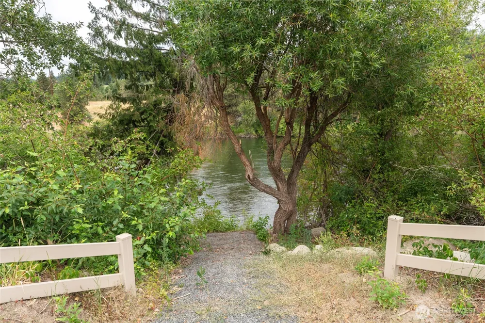 196 Still Lane Peshastin, WA 98847
