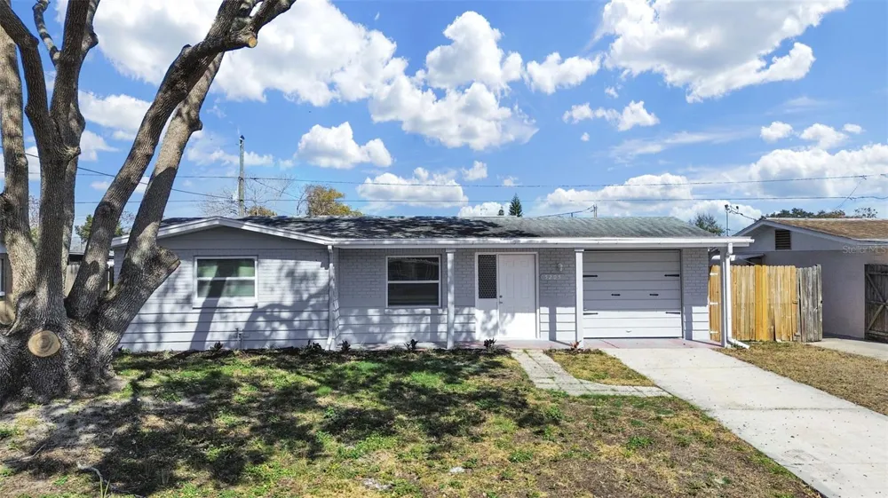 5205 DRIFT TIDE DRIVE